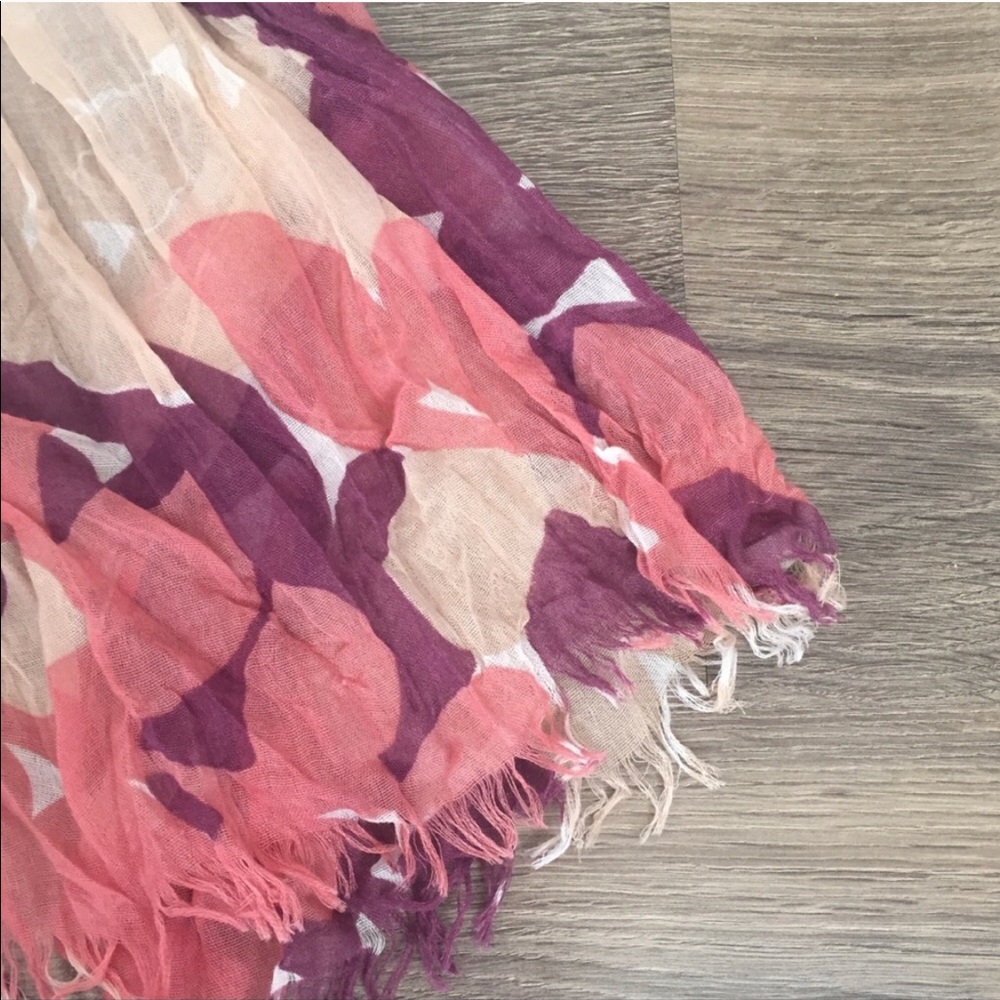 Vanity Scarf - Picture 3 of 4